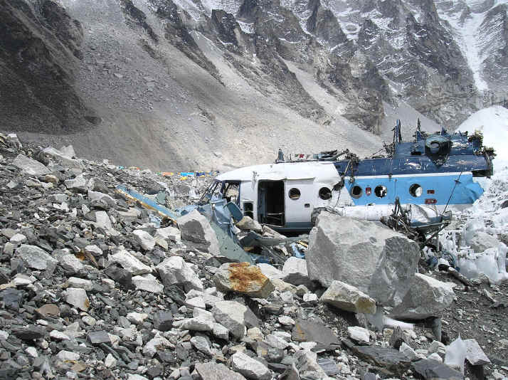 helicopter crash everest region